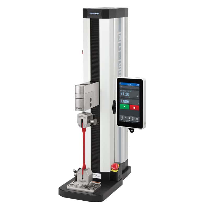 Banco de ensayo motorizado Mark-10 con pantalla táctil, equipado con dinamómetro para medición de fuerza en ensayo de tracción.